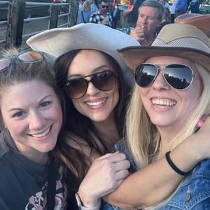 Meet your Posher, Lisa